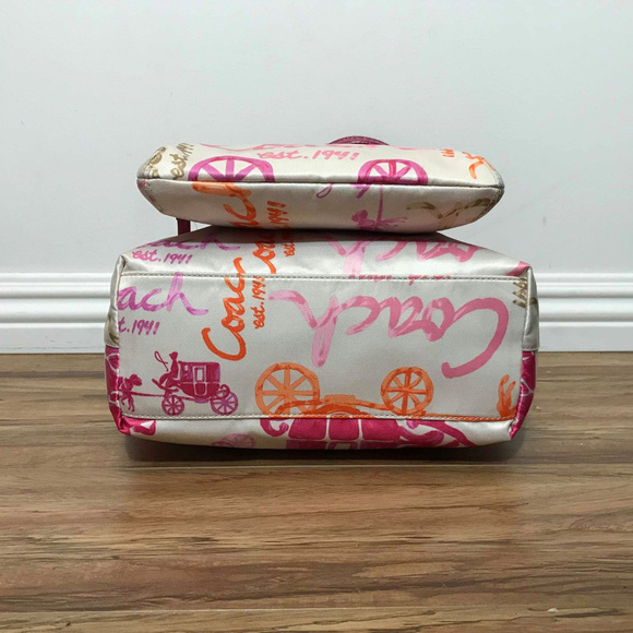 🌸Coach Signature Bag & Matching Pouch🌸 - Picture 5 of 8